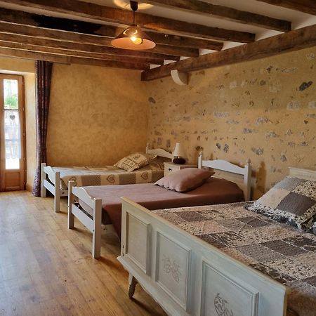 Domaine De La Rue Bed and Breakfast La Berthenoux Exteriör bild