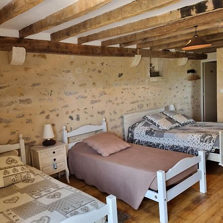 Domaine De La Rue Bed and Breakfast La Berthenoux Exteriör bild