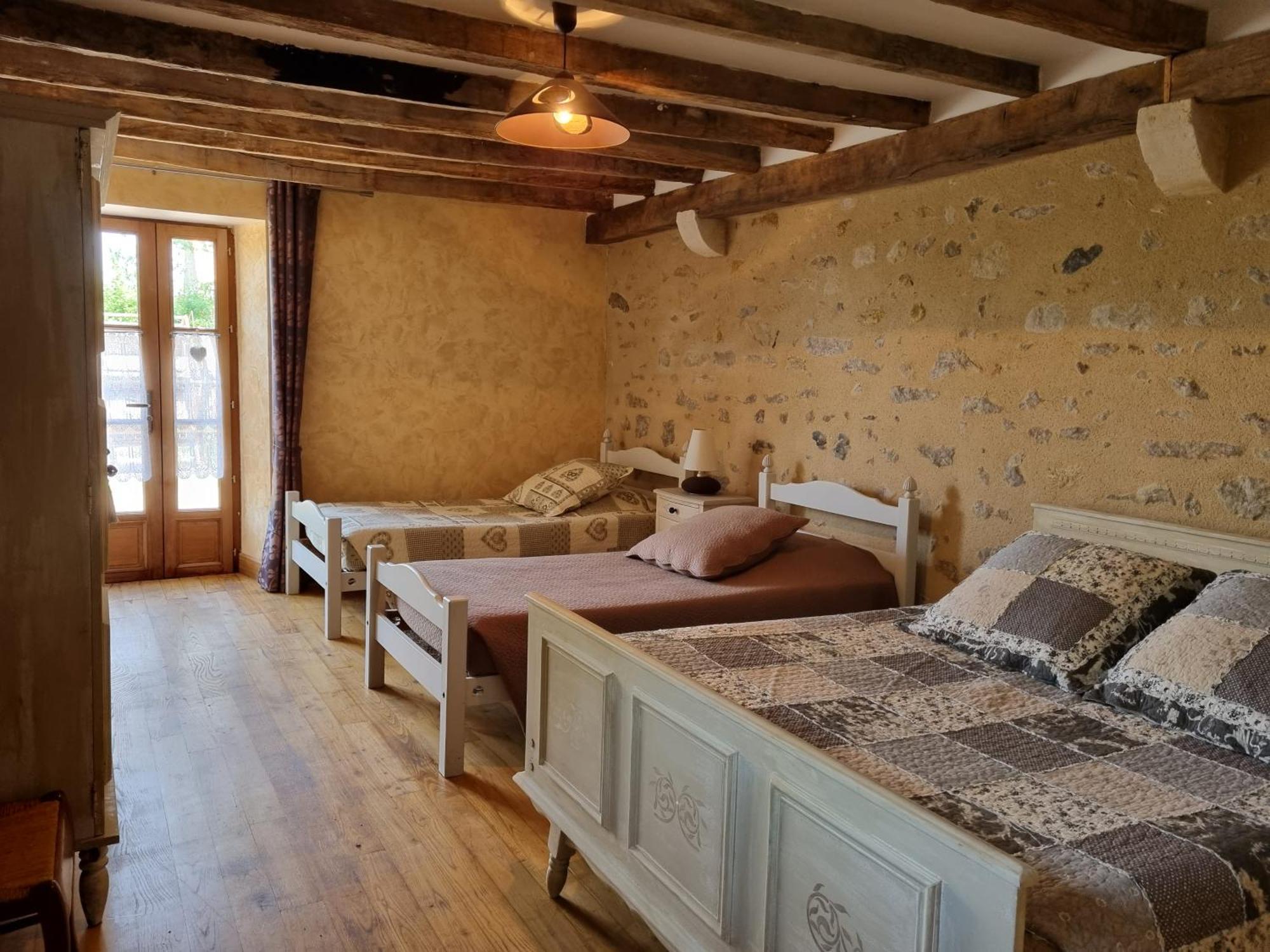 Domaine De La Rue Bed and Breakfast La Berthenoux Exteriör bild